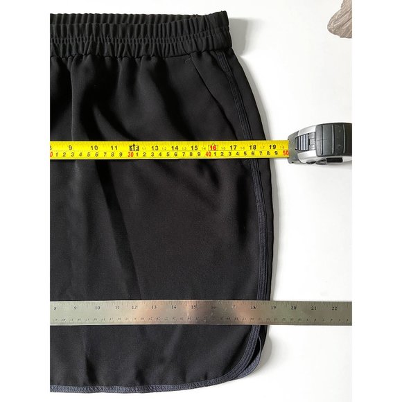 J. Crew • Athletic Skirt • Sz 4 • Black • Pockets! • Comfy & Sporty - Picture 6 of 6